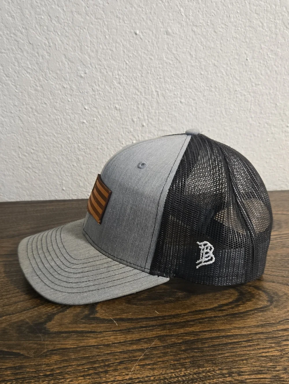 Branded Bills Washington Patriot Curved Trucker Snapback Hat - Gray/Black